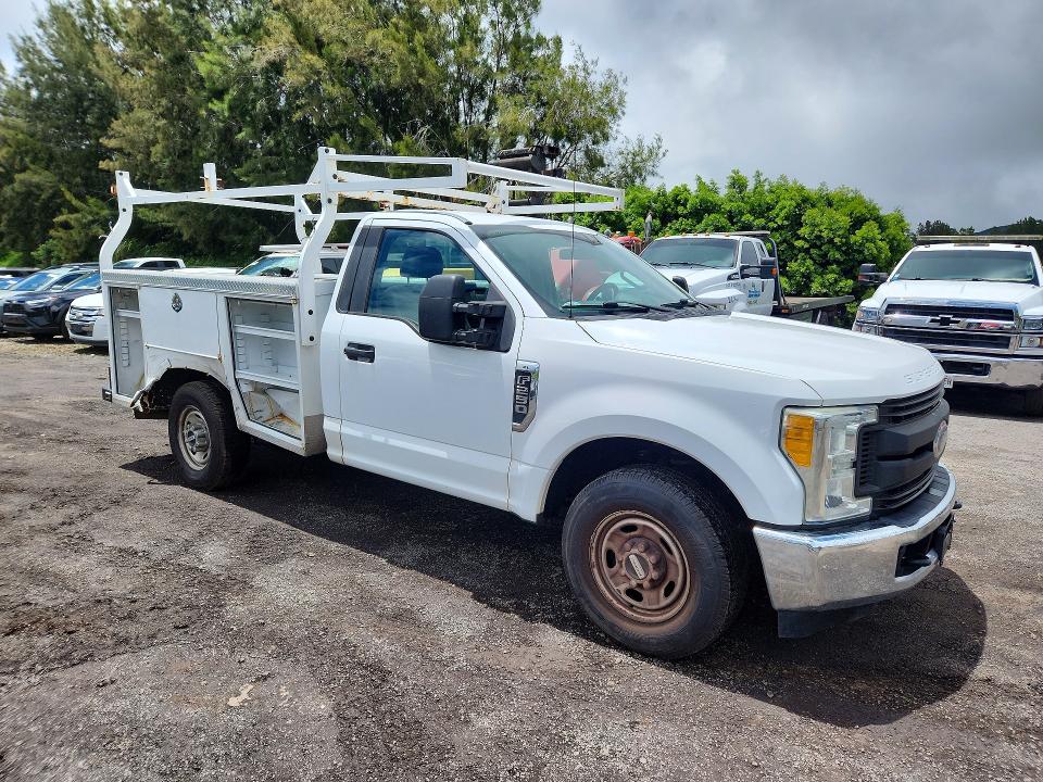 Photo 4 from auction – 2017 FORD F250 with VIN 1FDBF2A65HEB70158