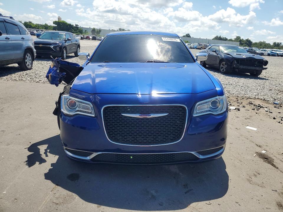 Photo 5 from auction – 2018 CHRYSLER 300 with VIN 2C3CCAAG4JH342011