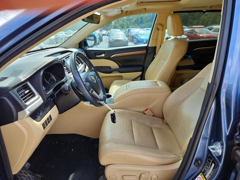 Photo 7 from auction – 2017 TOYOTA HIGHLANDER with VIN 5TDYZRFH3HS196115
