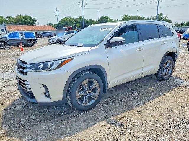TOYOTA HIGHLANDER 2018 with VIN 5TDDZRFH5JS826513 - Photo from auction