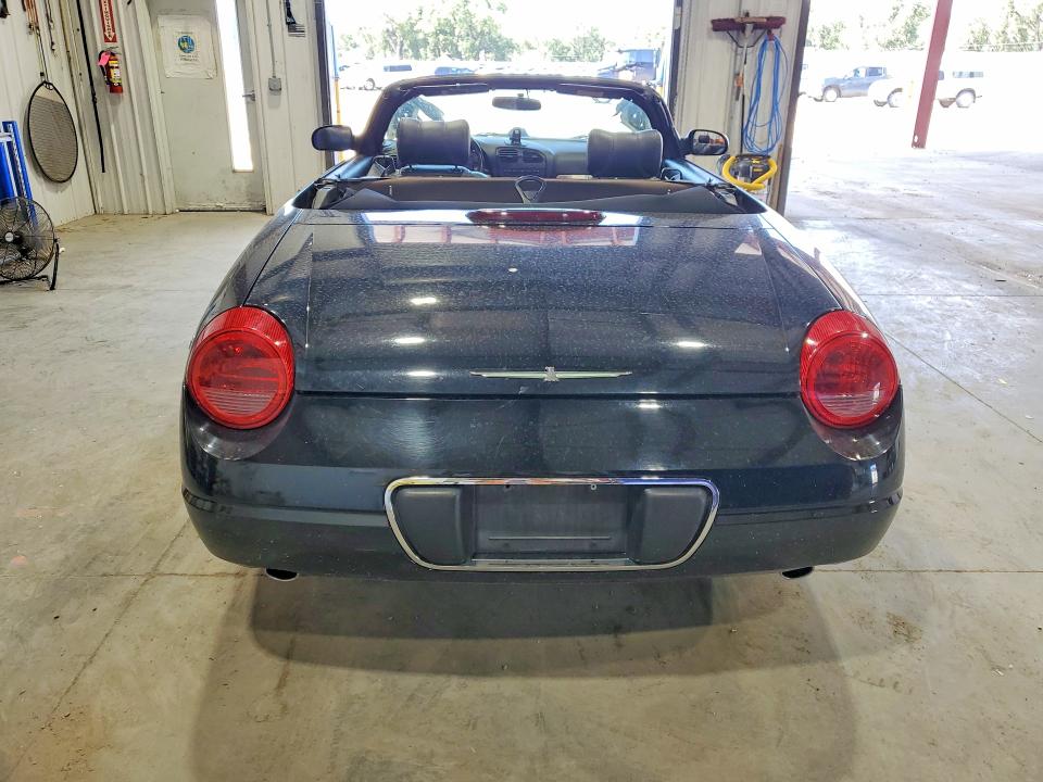 Zdjęcie 6 z aukcji – 2002 FORD THUNDERBIRD z VIN 1FAHP60A92Y114647