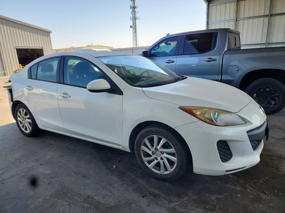 Photo 4 from auction – 2012 MAZDA 3 with VIN JM1BL1V81C1696452