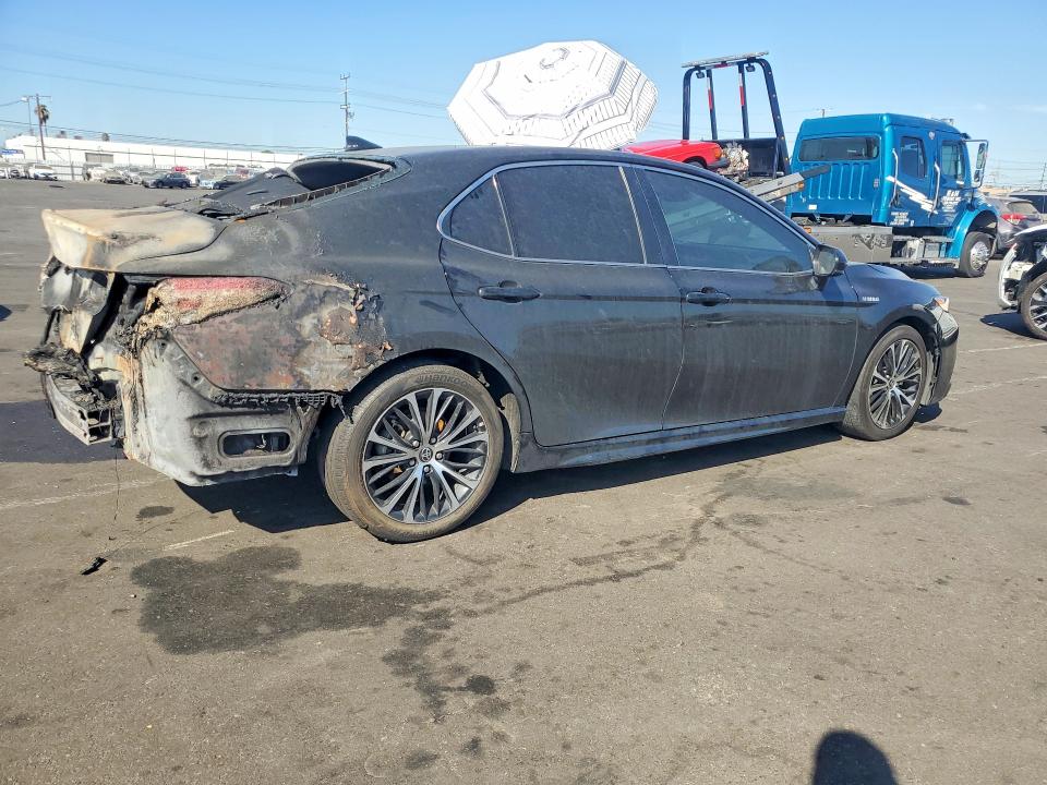 Photo 3 from auction – 2020 TOYOTA CAMRY with VIN 4T1G31AK5LU536933