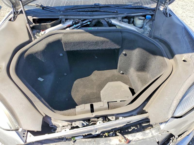 Photo 11 from auction – 2014 TESLA MODEL S with VIN 5YJSA1H18EFP51512