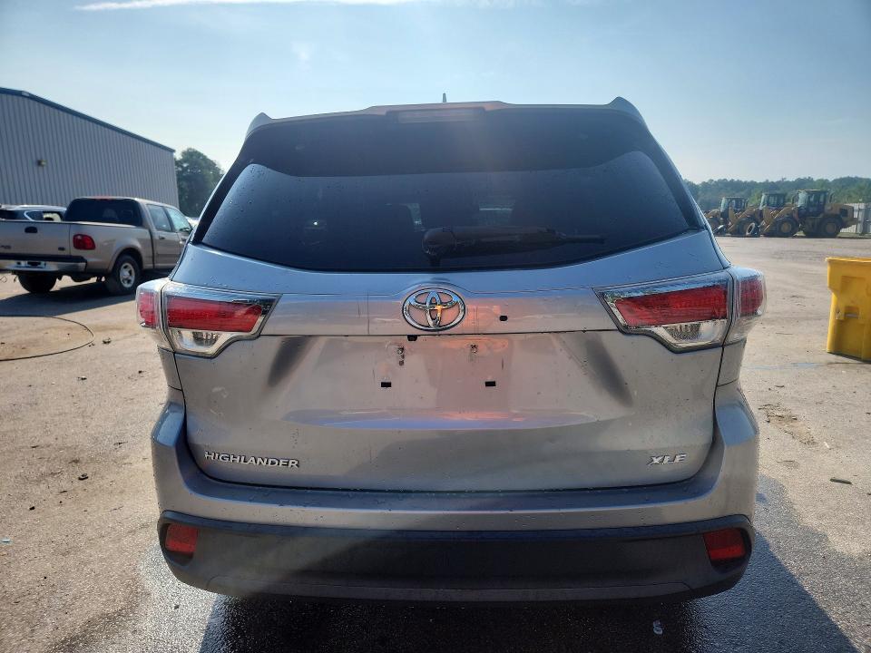 Photo 6 from auction – 2015 TOYOTA HIGHLANDER with VIN 5TDKKRFH0FS087134