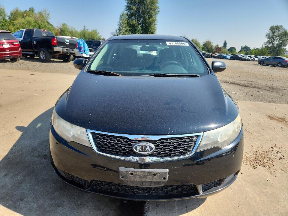 Foto 5 de la subasta – 2011 KIA FORTE5 con VIN KNAFU5A21B5333810