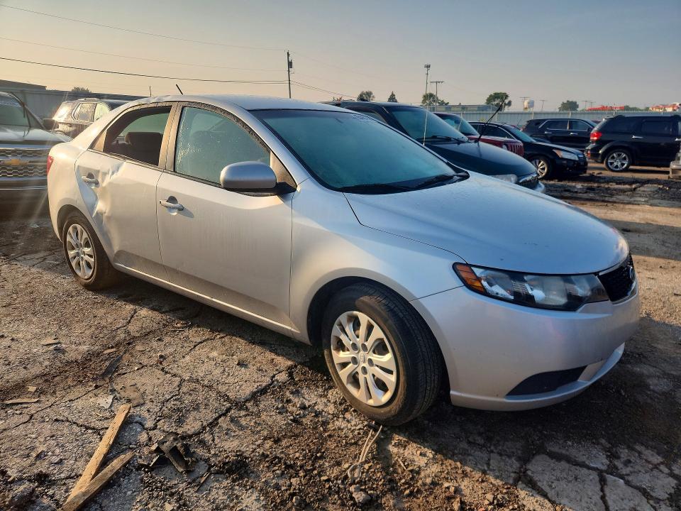 Photo 4 from auction – 2011 KIA FORTE with VIN KNAFT4A27B5885521