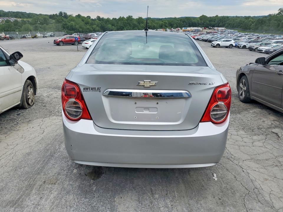 Foto 6 de la subasta – 2014 CHEVROLET SONIC con VIN 1G1JC5SH8E4101971