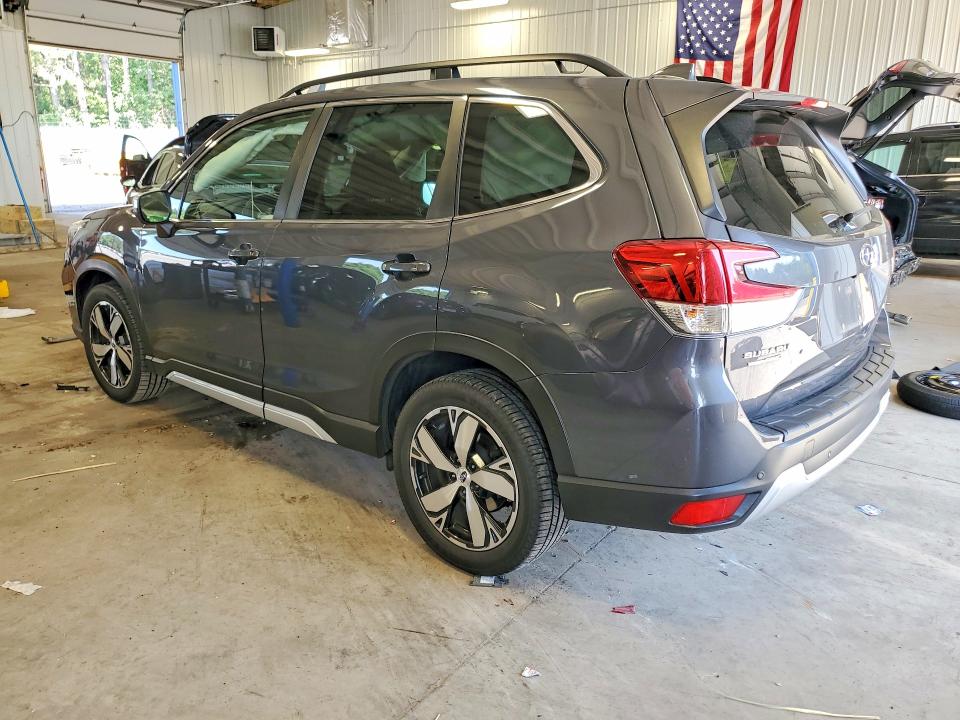 Photo 2 from auction – 2020 SUBARU FORESTER with VIN JF2SKAXC4LH455837