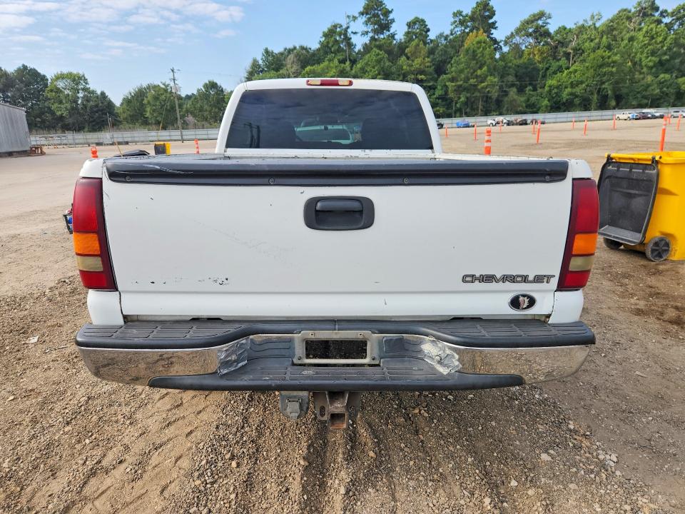 Photo 6 from auction – 2002 CHEVROLET SILVERADO with VIN 2GCEC19T321332652