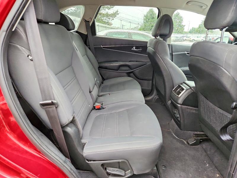 Photo 11 from auction – 2016 KIA SORENTO with VIN 5XYPG4A57GG072264
