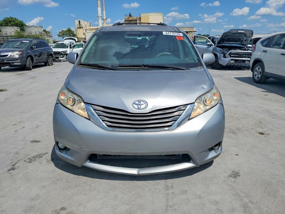 Photo 5 from auction – 2011 TOYOTA SIENNA with VIN 5TDYK3DC0BS015276