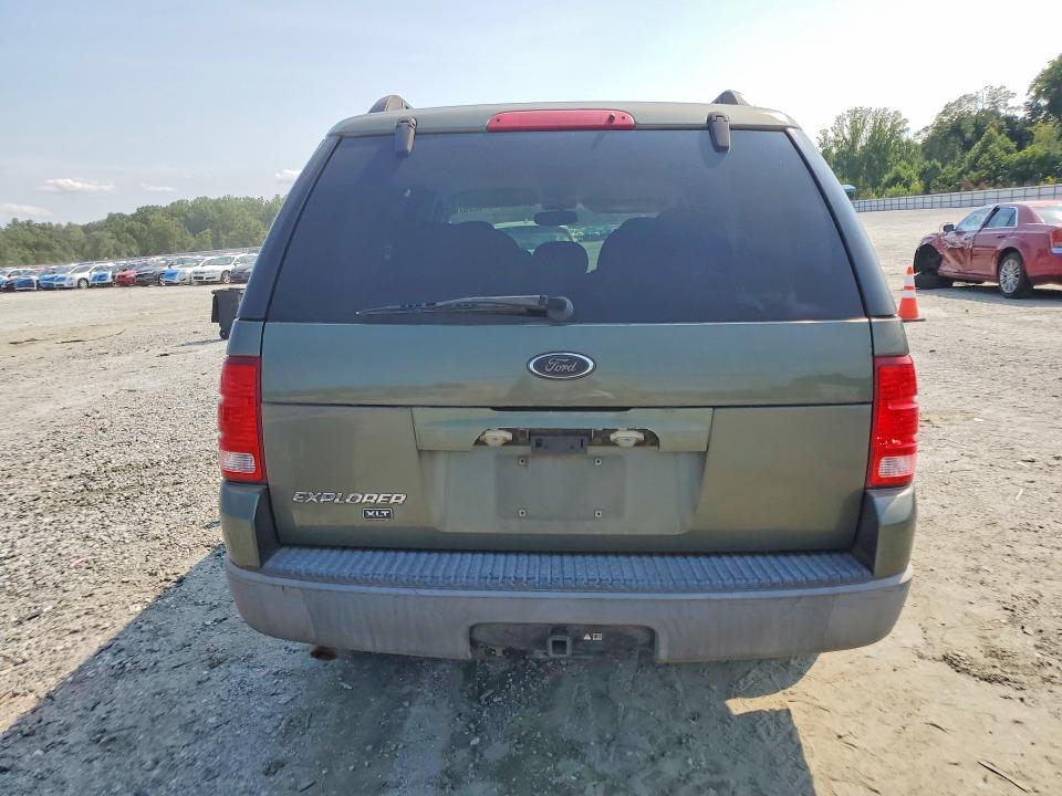 Photo 6 from auction – 2003 FORD EXPLORER with VIN 1FMZU63K53UA52065