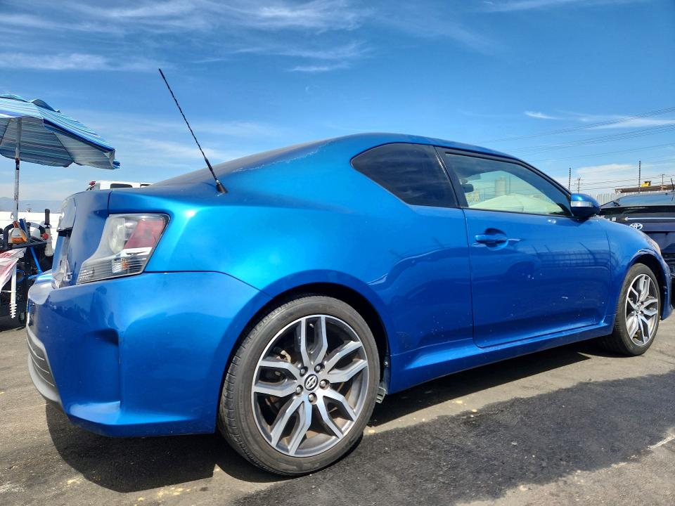 Photo 3 from auction – 2014 SCION TC with VIN JTKJF5C75E3076434