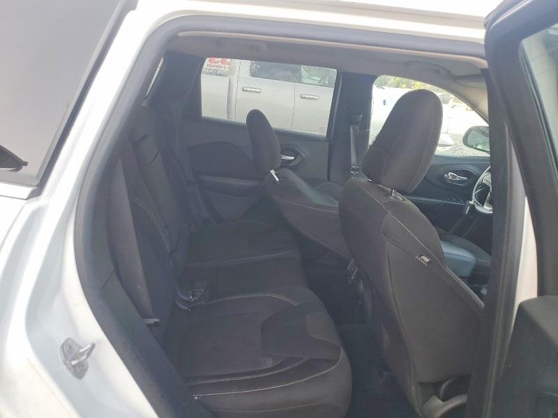 Photo 11 from auction – 2015 JEEP CHEROKEE with VIN 1C4PJLCS2FW721890