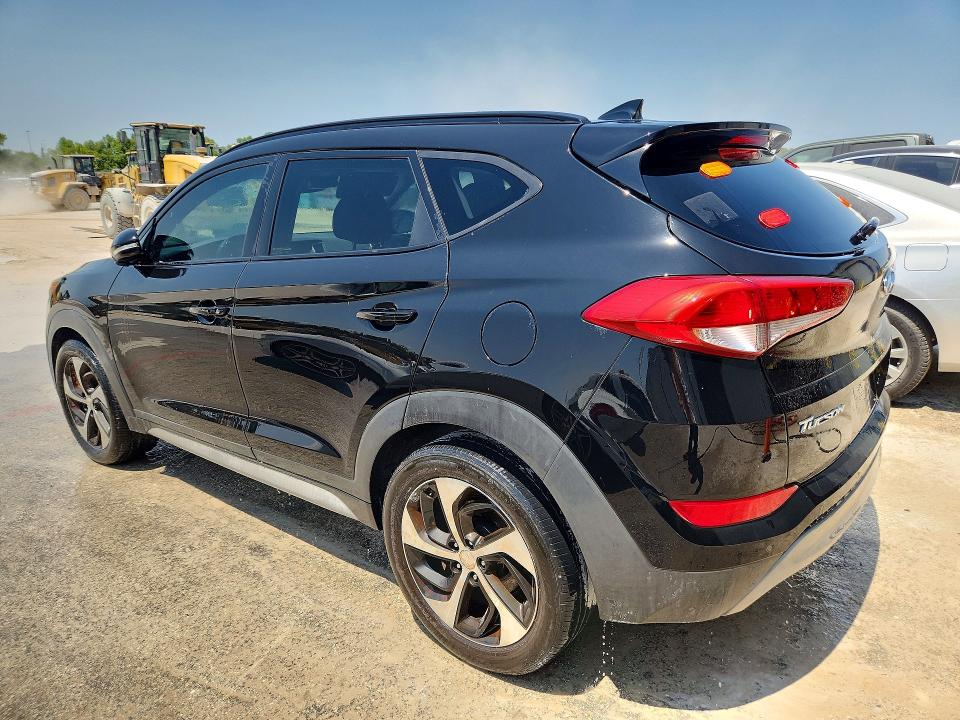 Photo 2 from auction – 2018 HYUNDAI TUCSON with VIN KM8J33A23JU812265