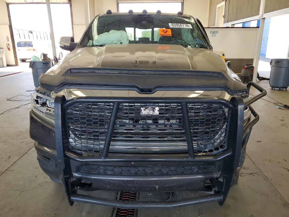 Снимка 5 от търг – 2019 RAM 1500 с VIN 1C6SRFHT9KN689243