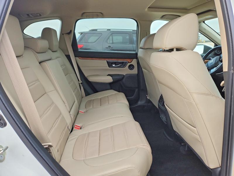 Photo 10 from auction – 2017 HONDA CR-V with VIN 2HKRW2H80HH656404