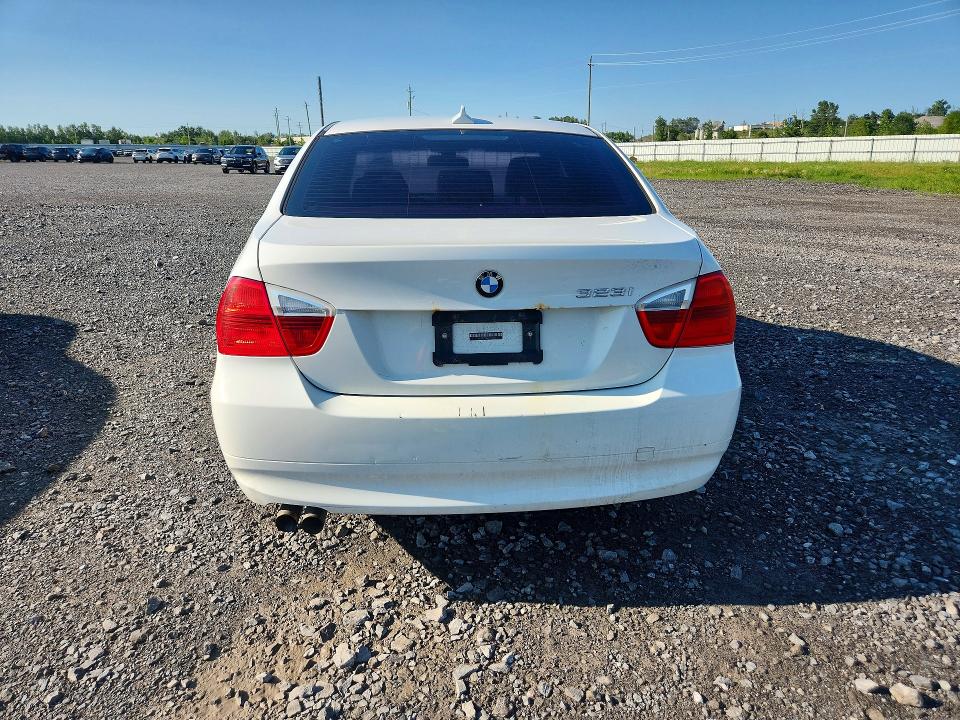 Photo 6 from auction – 2007 BMW 323 with VIN WBAVH13527KC96911