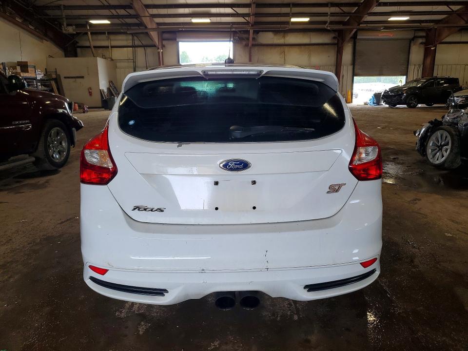 Photo 6 from auction – 2013 FORD FOCUS with VIN 1FADP3L92DL126959