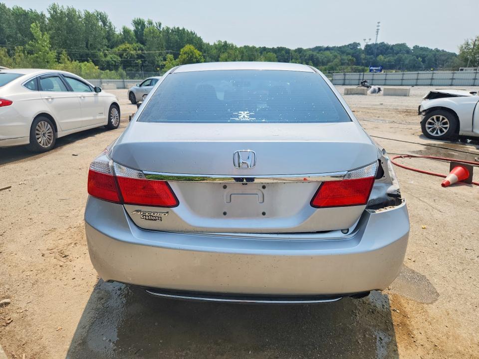 Photo 6 from auction – 2015 HONDA ACCORD with VIN 1HGCR2F39FA187176