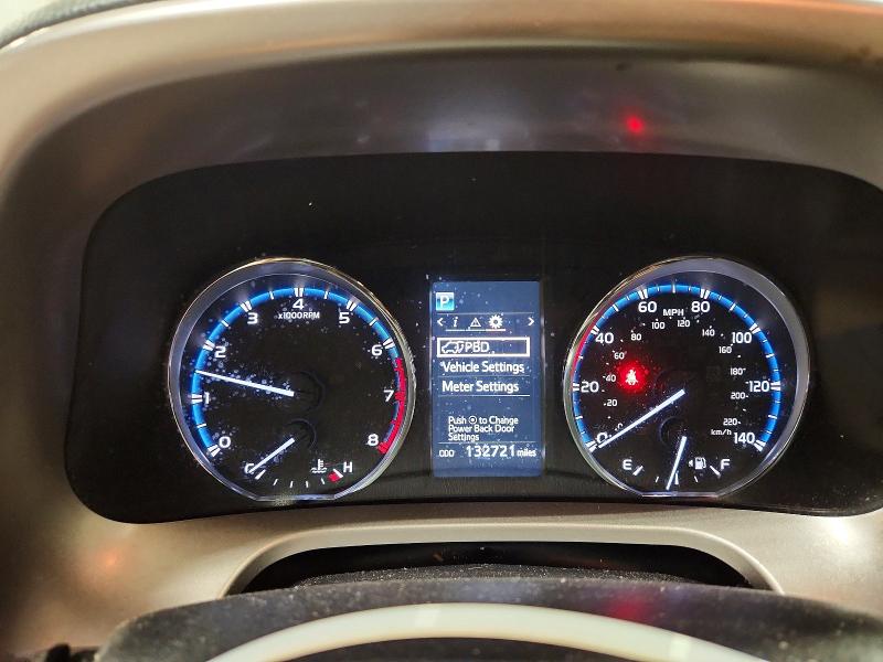 Photo 9 from auction – 2016 TOYOTA RAV4 with VIN JTMRFREV8GD180863