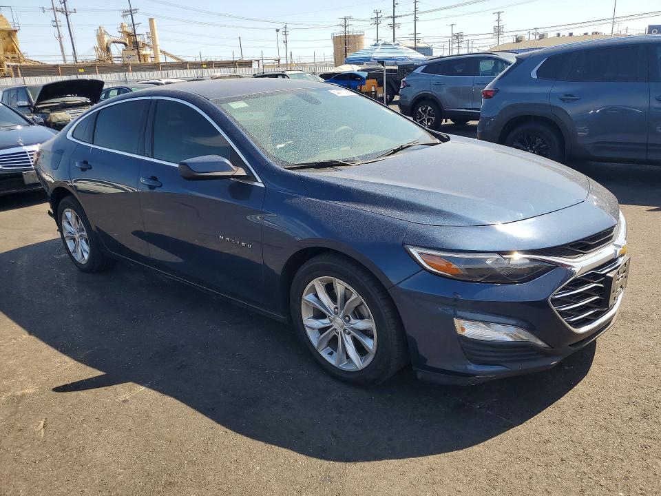 Photo 4 from auction – 2019 CHEVROLET MALIBU with VIN 1G1ZD5ST3KF113515