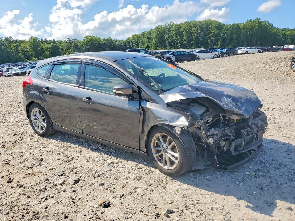 Foto 4 de la subasta – 2015 FORD FOCUS con VIN 1FADP3K20FL302060