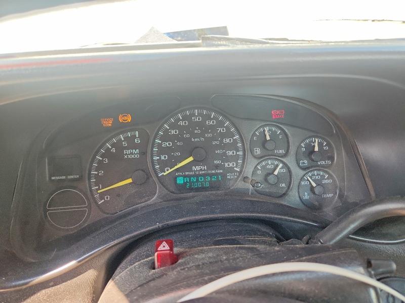 Photo 9 from auction – 2000 CHEVROLET SILVERADO with VIN 1GCEC14W1YZ366591
