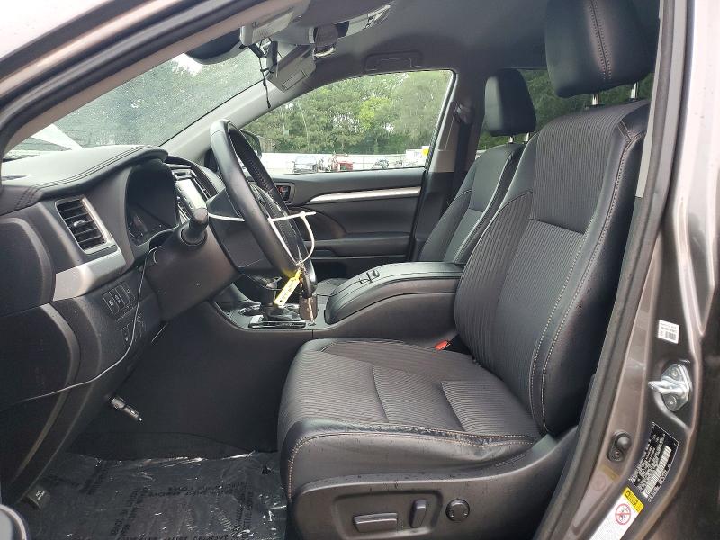 Photo 7 from auction – 2017 TOYOTA HIGHLANDER with VIN 5TDBZRFH1HS363030