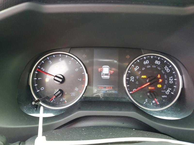 Photo 9 from auction – 2019 TOYOTA RAV4 with VIN JTMF1RFV4KD037496