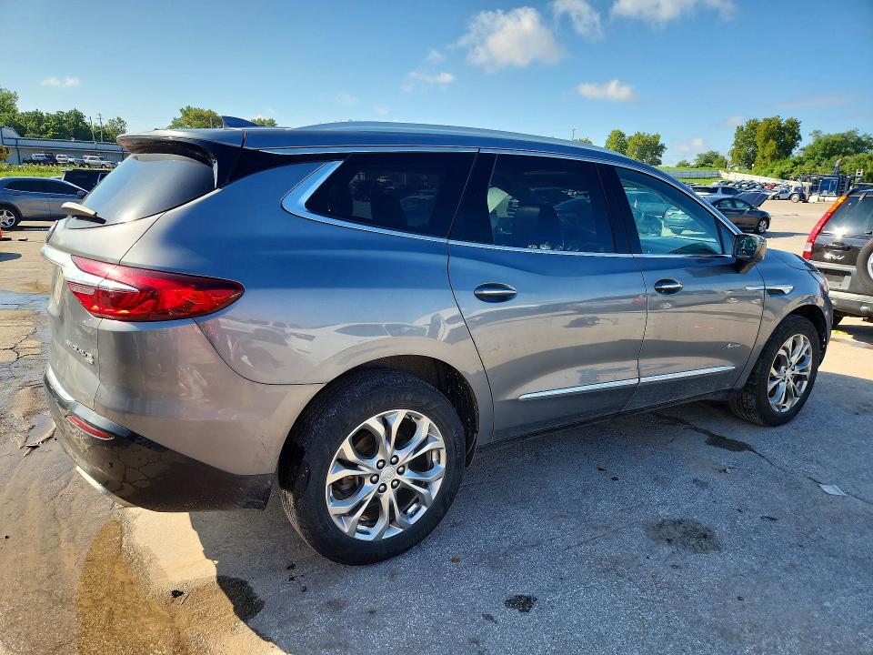 Photo 3 from auction – 2018 BUICK ENCLAVE with VIN 5GAEVCKW6JJ170273