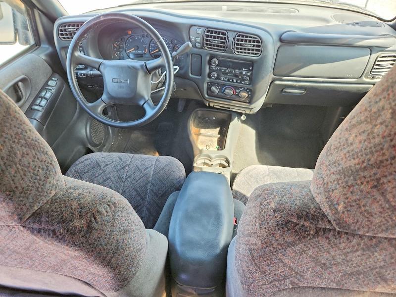 Photo 8 from auction – 2002 GMC SONOMA with VIN 1GTDT13W22K195220