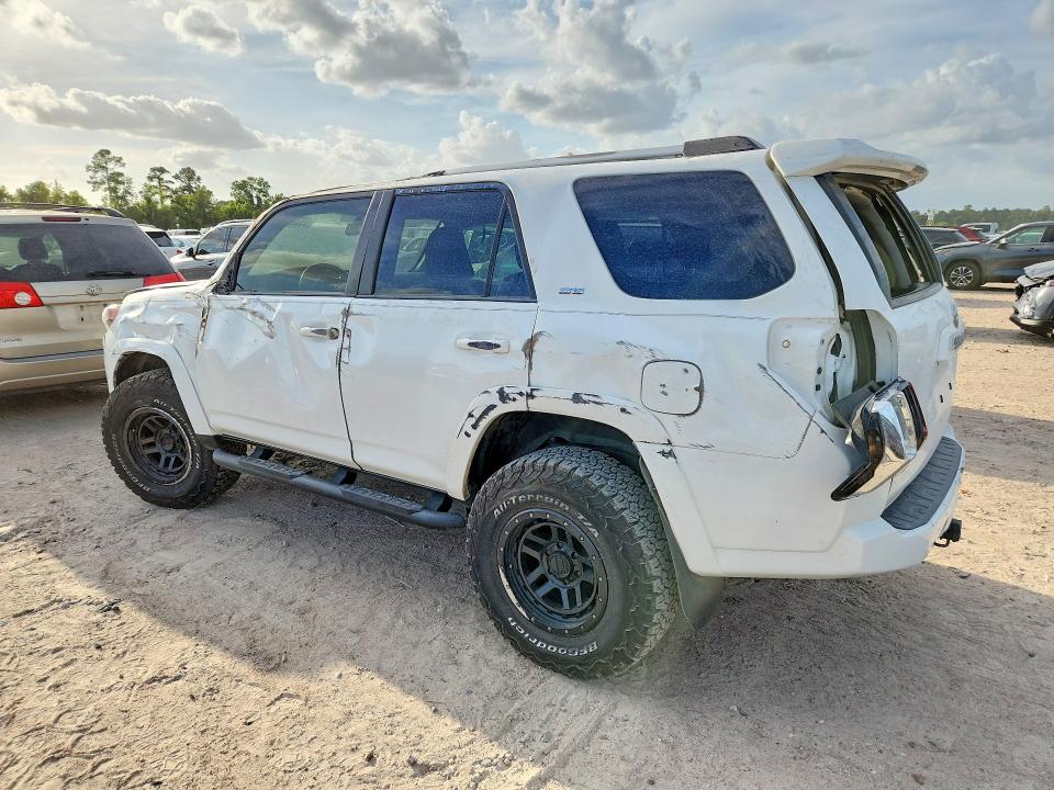 Photo 2 from auction – 2023 TOYOTA 4RUNNER with VIN JTEEU5JRXP5285240
