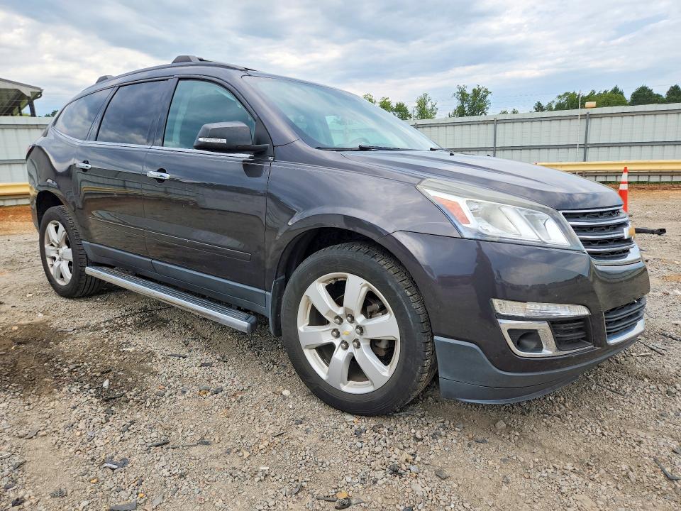 Photo 4 from auction – 2017 CHEVROLET TRAVERSE with VIN 1GNKRGKD6HJ291964