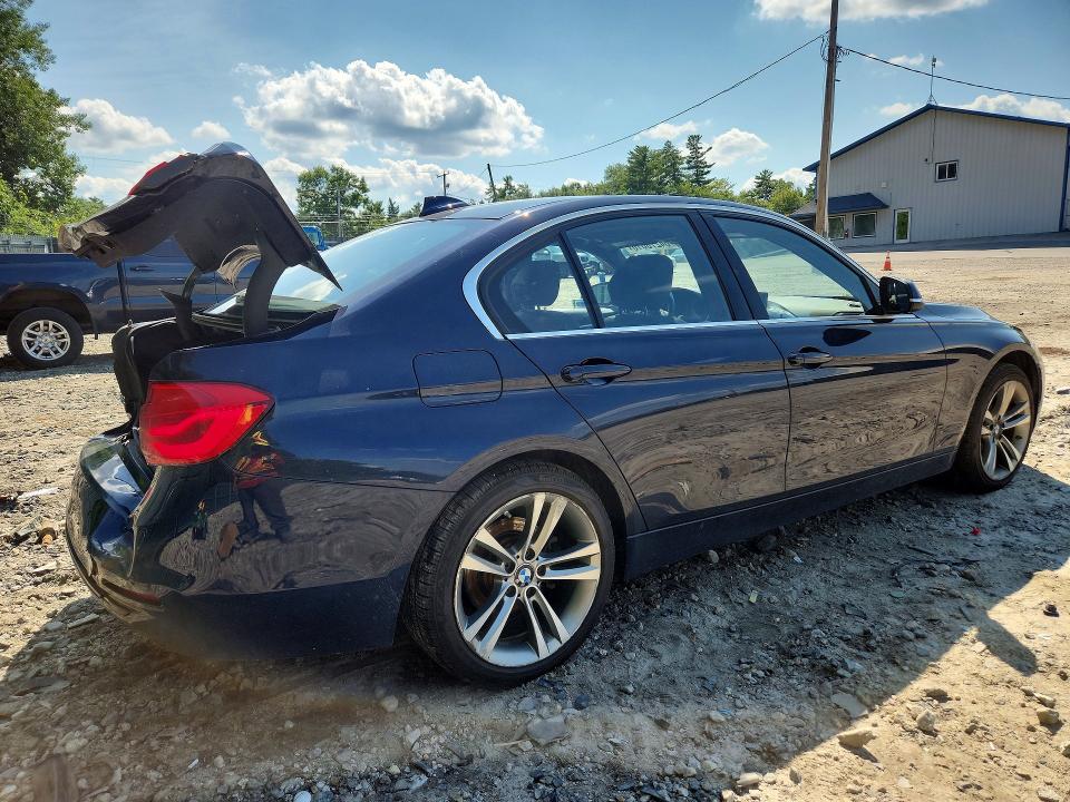 Photo 3 from auction – 2017 BMW 330 with VIN WBA8D9C35HA011614