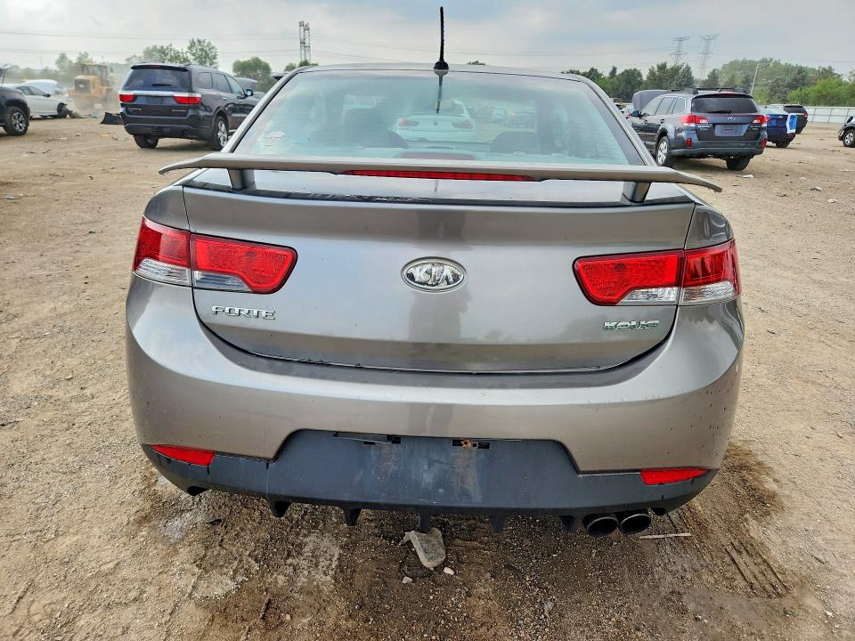 Photo 6 from auction – 2011 KIA FORTE KOUP with VIN KNAFU6A2XB5403553