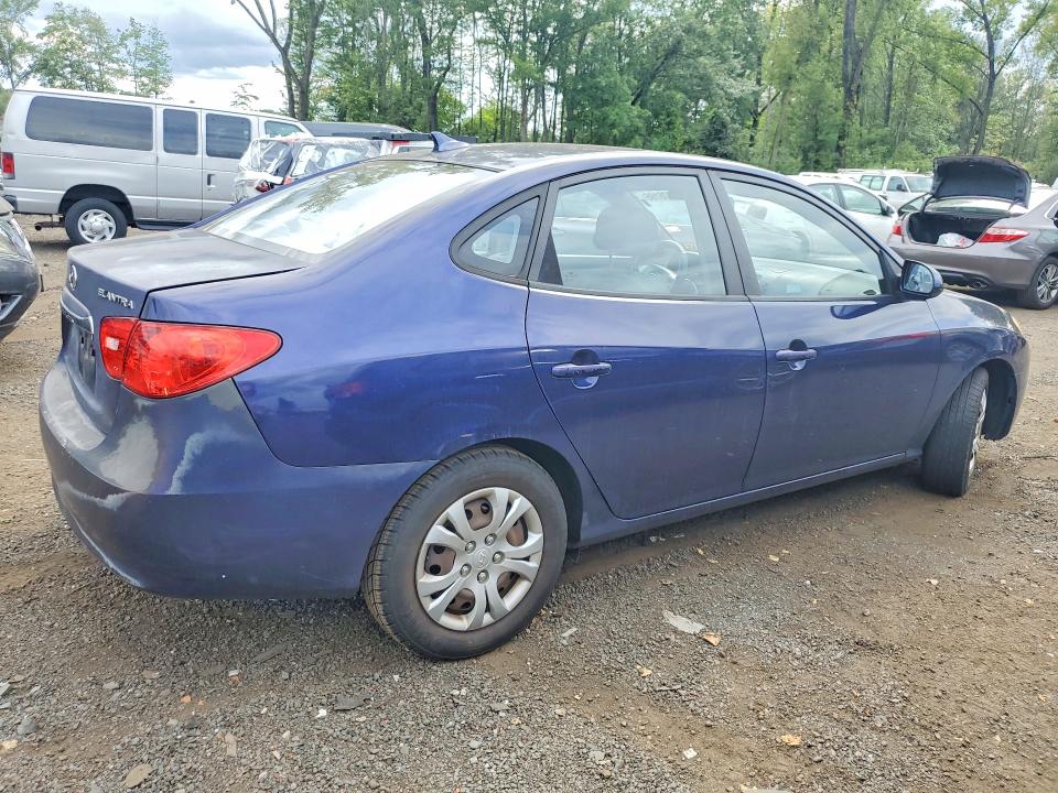 Photo 3 from auction – 2010 HYUNDAI ELANTRA with VIN KMHDU4AD2AU971036