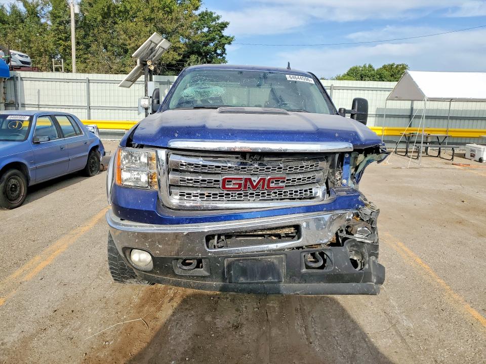 صورة رقم 5 من المزاد - 2013 GMC SIERRA مع VIN 1GT121C80DF146391