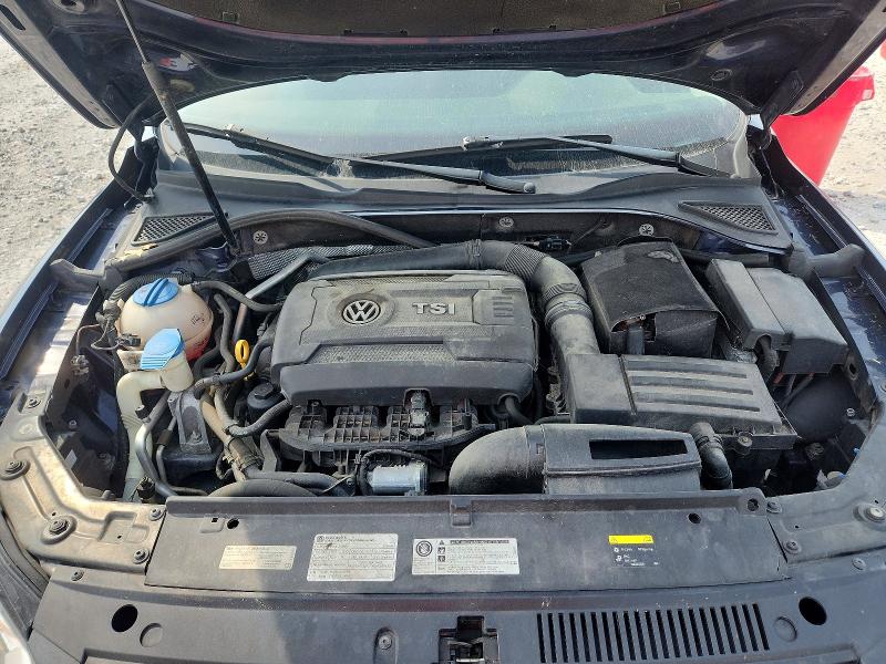 Photo 11 from auction – 2015 VOLKSWAGEN PASSAT with VIN 1VWBT7A30FC066117