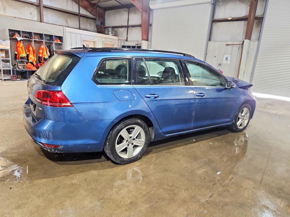 Снимка 3 от търг – 2015 VOLKSWAGEN GOLF SPORTWAGEN с VIN 3VWCA7AU4FM506583