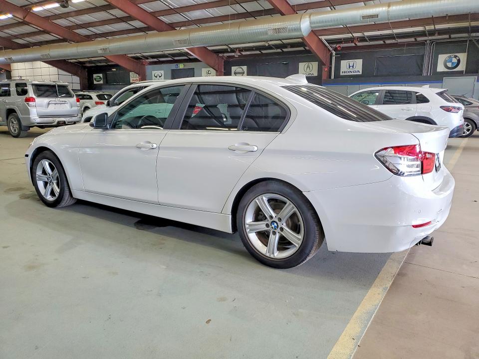 Photo 2 from auction – 2015 BMW 328 with VIN WBA3A5C51FF608949