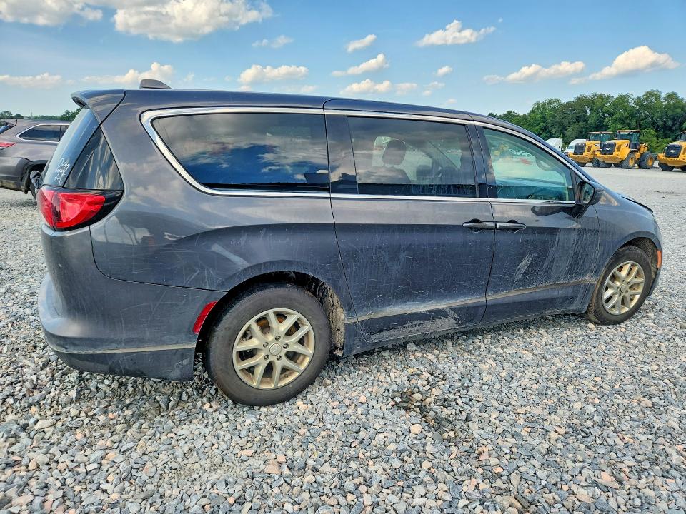 Photo 3 from auction – 2020 CHRYSLER VOYAGER with VIN 2C4RC1CG5LR134543