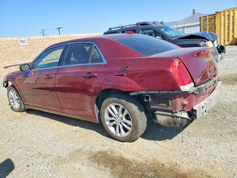Photo 2 from auction – 2016 CHRYSLER 300 with VIN 2C3CCAAG2GH230302