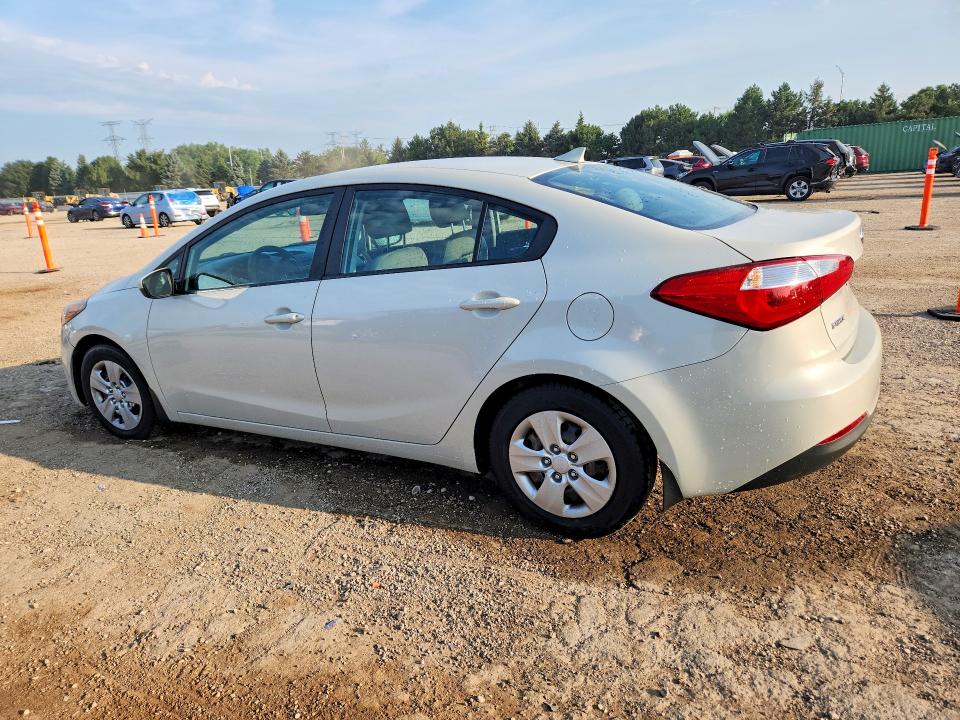 Photo 2 from auction – 2015 KIA FORTE with VIN KNAFK4A6XF5372615