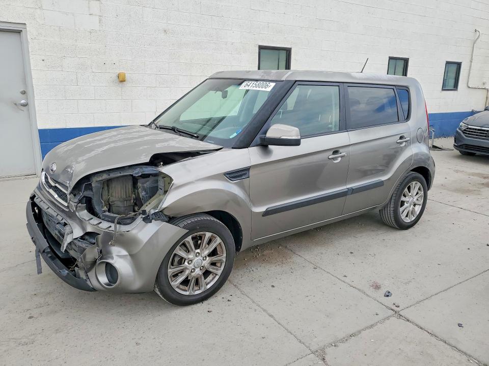 KIA SOUL 2012 with VIN KNDJT2A62C7396373 - Photo from auction