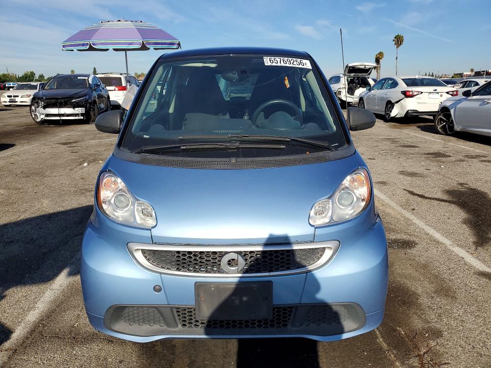 صورة رقم 5 من المزاد - 2014 SMART FORTWO مع VIN WMEEJ3BA2EK756839