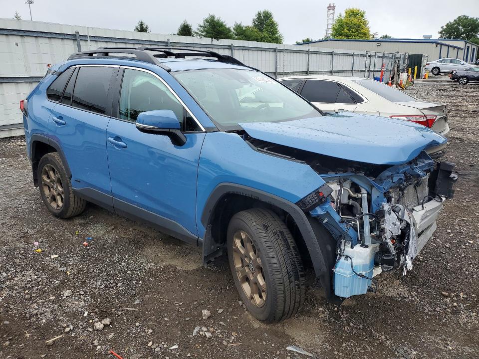 Снимка 4 от търг – 2023 TOYOTA RAV4 с VIN 2T3UWRFVXPW178091