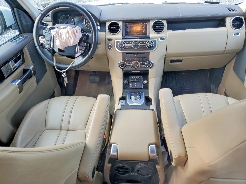Photo 8 from auction – 2016 LAND ROVER LR4 with VIN SALAG2V62GA841758