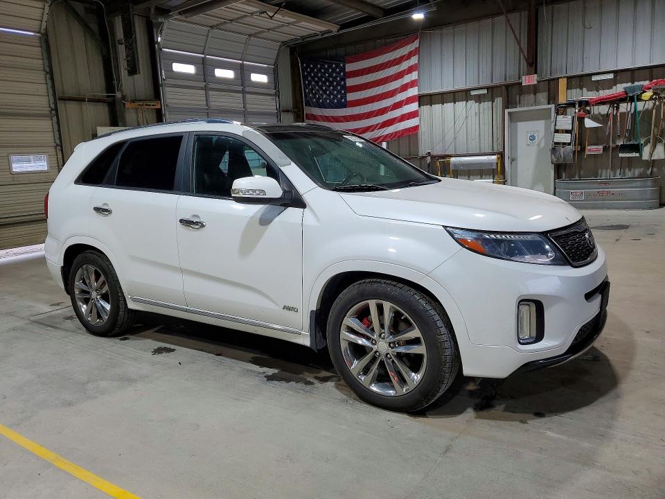 Photo 4 from auction – 2015 KIA SORENTO with VIN 5XYKWDA74FG581063
